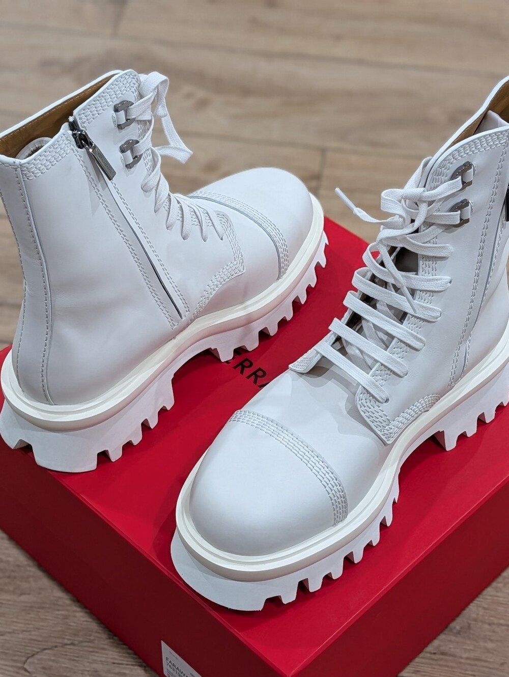 $1250 Mens Salvatore Ferragamo "Faraway" Leather Combat Boots White US 9 E